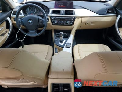 Zdjęcie 8 z 13 samochodu: 2018 BMW 320 I VIN:WBA8A9C54JAD27699 - miniatura
