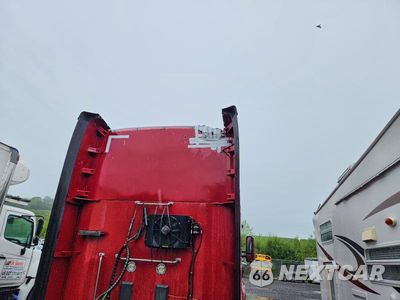 Zdjęcie 14 z 14 samochodu: 2020 KENWORTH T680 SEMI TRUCK VIN:1XKYDP9X5LJ307750 - miniatura