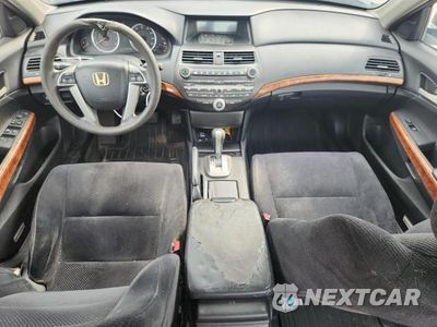 Zdjęcie 8 z 12 samochodu: 2012 HONDA ACCORD VIN:1HGCP2F74CA192967 - miniatura