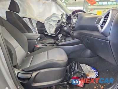 Zdjęcie 7 z 12 samochodu: 2025 KIA SOUL LX VIN:KNDJ23AU4S7936229 - miniatura