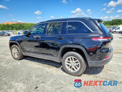 Drugie zdjęcie samochodu z przodu: 2025 JEEP GRAND CHEROKEE LAREDO/ALTITUDE VIN:1C4RJGAG8SC370896 - miniatura