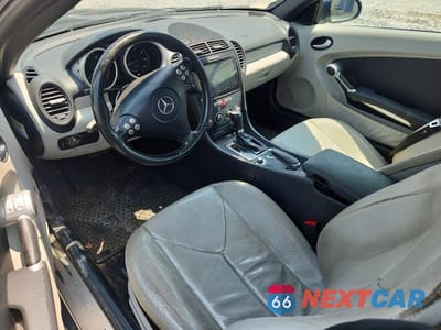 Zdjęcie 8 z 12 samochodu: 2007 MERCEDES-BENZ SLK 280 VIN:WDBWK54F57F146531 - miniatura