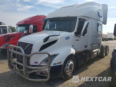 2022 VOLVO VNL SEMI TRUCK 4V4NC9EH5NN291237 - główne zdjęcie licytacji z USA - miniatura