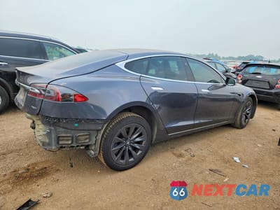 Trzecie zdjęcie samochodu z tyłu: 2018 TESLA MODEL S VIN:5YJSA1E27JF298815 - miniatura