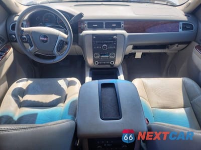 Zdjęcie 8 z 13 samochodu: 2011 GMC YUKON SLT VIN:1GKS2CE02BR247701 - miniatura