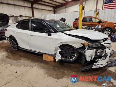 Czwarte zdjęcie samochodu z boku: 2024 TOYOTA CAMRY TRD VIN:4T1KZ1AK7RU100974 - miniatura