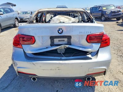 Zdjęcie 6 z 12 samochodu: 2017 BMW 340I 4D VIN:WBA8B3G31HNU36396 - miniatura