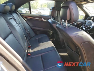 Zdjęcie 10 z 12 samochodu: 2012 MERCEDES-BENZ C 300 4MATIC VIN:WDDGF8BB6CR193545 - miniatura