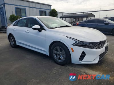 Czwarte zdjęcie samochodu z boku: 2022 KIA K5 LXS VIN:5XXG14J23NG152217 - miniatura
