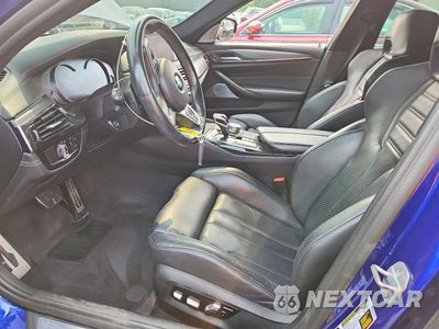 Zdjęcie 7 z 12 samochodu: 2018 BMW M5 VIN:WBSJF0C55JB282189 - miniatura