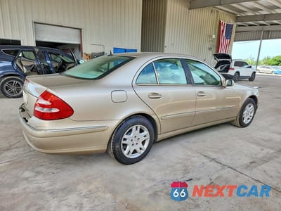 Trzecie zdjęcie samochodu z tyłu: 2005 MERCEDES-BENZ E 320 VIN:WDBUF65J45A626669 - miniatura