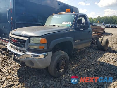 2004 GMC NEW SIERRA C3500 1GDJC34U24E285170 - główne zdjęcie licytacji z USA - miniatura