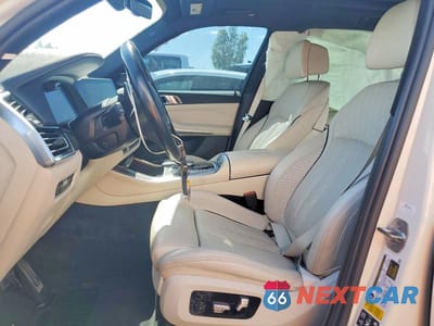 Zdjęcie 7 z 12 samochodu: 2022 BMW X5 M50I VIN:5UXJU4C08N9J65274 - miniatura