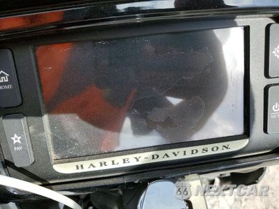 Zdjęcie 7 z 9 samochodu: 2017 HARLEY-DAVIDSON FLHXSE CVO STREET GLIDE VIN:1HD1PXF17HB951741 - miniatura