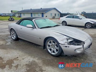 Czwarte zdjęcie samochodu z boku: 2000 JAGUAR XK8 VIN:SAJJA42C2YNA07888 - miniatura