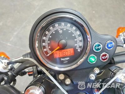 Zdjęcie 7 z 10 samochodu: 2011 TRIUMPH MOTORCYCLE BONNEVILLE VIN:SMT900K10BT464793 - miniatura