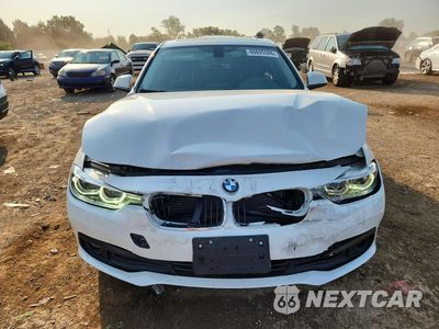 Piąte zdjęcie samochodu w środku: 2018 BMW 320 XI VIN:WBA8A3C54JA505301 - miniatura