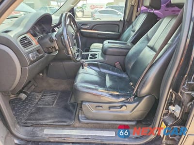 Zdjęcie 7 z 13 samochodu: 2007 GMC YUKON XL C1500 VIN:1GKFC16057J366835 - miniatura