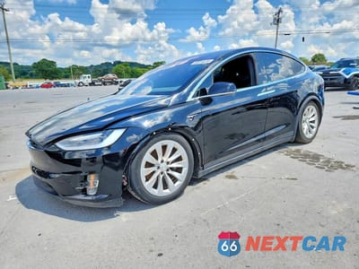 2017 TESLA MODEL X 5YJXCBE26HF049096 - główne zdjęcie licytacji z USA - miniatura