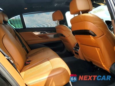 Zdjęcie 10 z 12 samochodu: 2016 BMW 740 I VIN:WBA7E2C50GGD99982 - miniatura