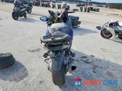 Czwarte zdjęcie samochodu z boku: 2013 KAWASAKI ZG1400 C VIN:JKBZGNC18DA021897 - miniatura