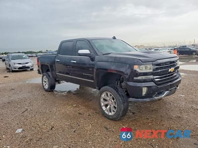 Czwarte zdjęcie samochodu z boku: 2016 CHEVROLET SILVERADO K1500 LTZ VIN:3GCUKSEC3GG191994 - miniatura