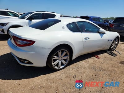 Trzecie zdjęcie samochodu z tyłu: 2010 MASERATI GRANTURISMO VIN:ZAM45GLA3A0052090 - miniatura