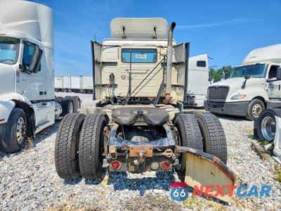 Zdjęcie 6 z 13 samochodu: 2013 VOLVO VN VNL VIN:4V4N39EG4DN142369 - miniatura