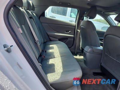 Zdjęcie 10 z 12 samochodu: 2025 HYUNDAI ELANTRA SEL VIN:KMHLS4DG4SU927869 - miniatura
