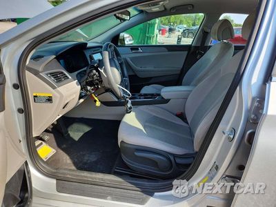 Zdjęcie 7 z 12 samochodu: 2016 HYUNDAI SONATA SE VIN:5NPE24AF6GH283267 - miniatura