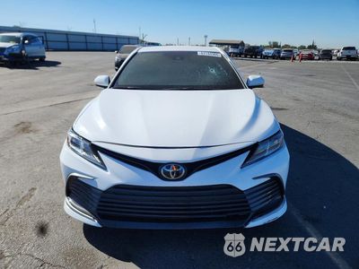 Piąte zdjęcie samochodu w środku: 2024 TOYOTA CAMRY LE VIN:4T1C11AK7RU847650 - miniatura