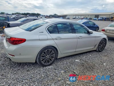 Trzecie zdjęcie samochodu z tyłu: 2019 BMW 530E VIN:WBAJA9C53KB399374 - miniatura