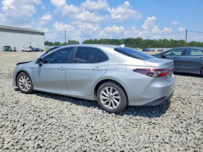 Drugie zdjęcie samochodu z przodu: 2022 TOYOTA CAMRY LE VIN:4T1C11AK3NU033845 - miniatura
