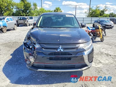 Piąte zdjęcie samochodu w środku: 2017 MITSUBISHI OUTLANDER SE VIN:JA4AZ3A35HZ065447 - miniatura