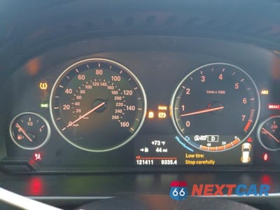Zdjęcie 9 z 13 samochodu: 2015 BMW X5 SDRIVE35I VIN:5UXKR2C54F0H39531 - miniatura