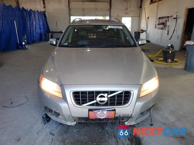 Piąte zdjęcie samochodu w środku: 2010 VOLVO V70 3.2 VIN:YV1982BW5A1159910 - miniatura
