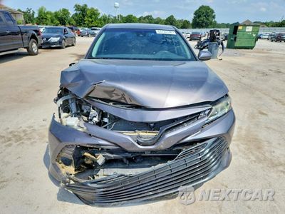 Piąte zdjęcie samochodu w środku: 2019 TOYOTA CAMRY VIN:4T1B11HK2KU809363 - miniatura