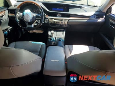 Zdjęcie 8 z 12 samochodu: 2016 LEXUS ES 350 VIN:JTHBK1GG7G2227534 - miniatura