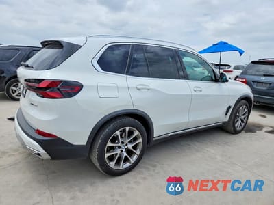 Trzecie zdjęcie samochodu z tyłu: 2025 BMW X5 XDRIVE40I VIN:5UX23EU07S9Y99962 - miniatura