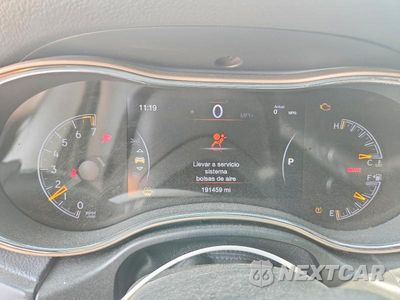 Zdjęcie 9 z 13 samochodu: 2017 JEEP GRAND CHEROKEE LAREDO VIN:1C4RJEAG8HC605729 - miniatura