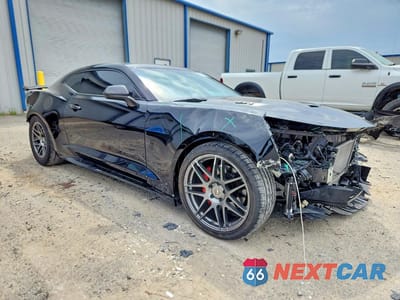 Czwarte zdjęcie samochodu z boku: 2017 CHEVROLET CAMARO ZL1 VIN:1G1FJ1R69H0158586 - miniatura