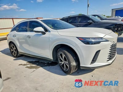 Czwarte zdjęcie samochodu z boku: 2024 LEXUS RX 350 PREMIUM VIN:JTJCHMAA8R2011461 - miniatura