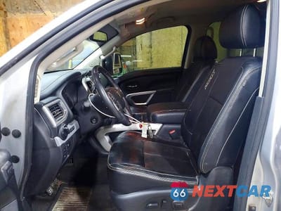Zdjęcie 7 z 12 samochodu: 2019 NISSAN TITAN XD PRO-4X VIN:1N6BA1F46KN521247 - miniatura