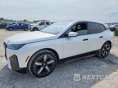 2025 BMW IX XDRIVE50 WB523CF03SCT79288 - główne zdjęcie licytacji z USA - miniatura