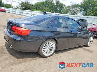 Trzecie zdjęcie samochodu z tyłu: 2011 BMW 335 I VIN:WBAKG7C56BE598490 - miniatura