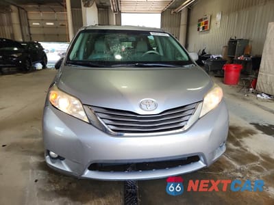 Piąte zdjęcie samochodu w środku: 2012 TOYOTA SIENNA XLE 8-PASSENGER VIN:5TDYK3DC2CS181784 - miniatura