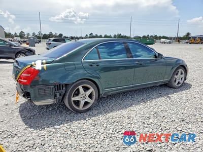 Trzecie zdjęcie samochodu z tyłu: 2010 MERCEDES-BENZ S 550 4MATIC VIN:WDDNG8GB9AA329773 - miniatura