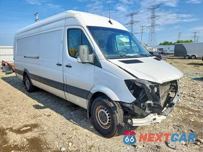 Czwarte zdjęcie samochodu z boku: 2017 MERCEDES-BENZ SPRINTER 2500 VIN:WD3PE8CD2HP566543 - miniatura