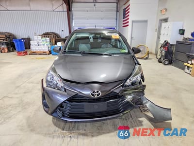 Piąte zdjęcie samochodu w środku: 2018 TOYOTA YARIS 5-DOOR LE VIN:VNKKTUD36JA096909 - miniatura