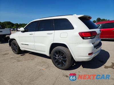 Drugie zdjęcie samochodu z przodu: 2021 JEEP GRAND CHEROKEE LAREDO VIN:1C4RJFAG0MC774451 - miniatura
